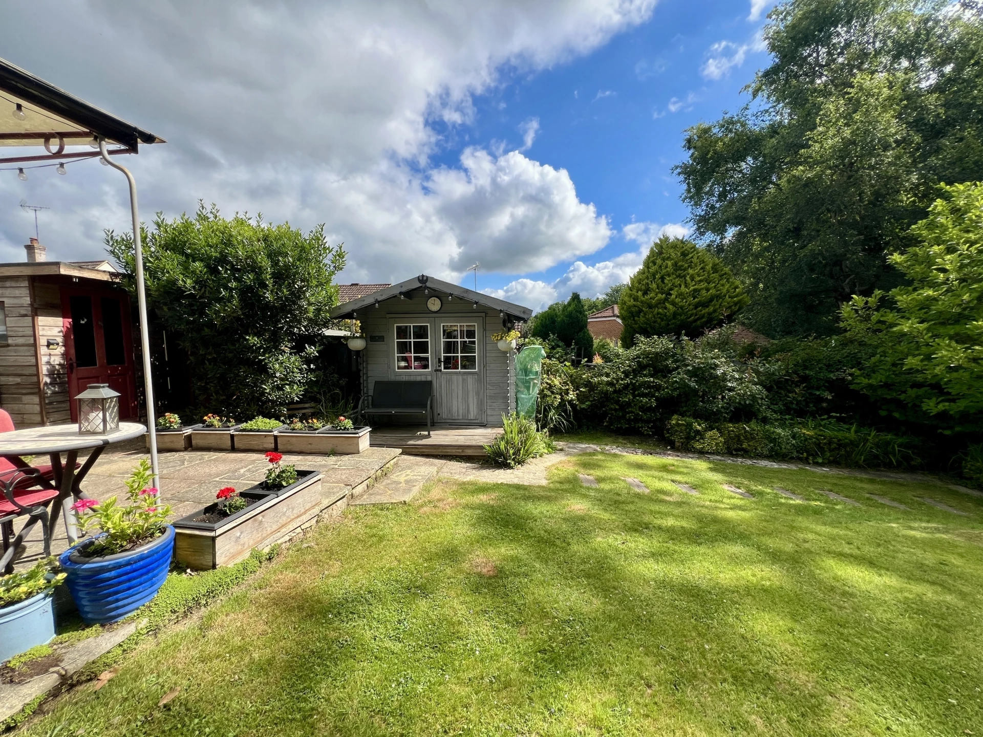 garden/store