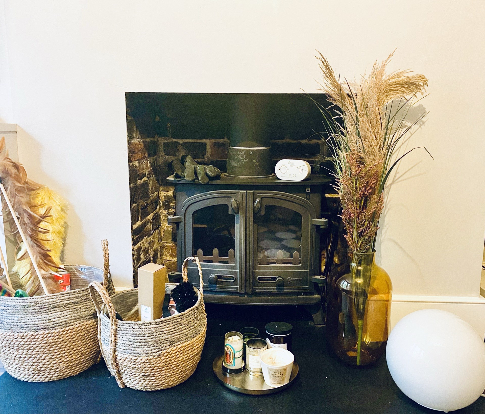 Property For Sale Mill Green Road, Haywards Heath, RH16 2 Bedroom