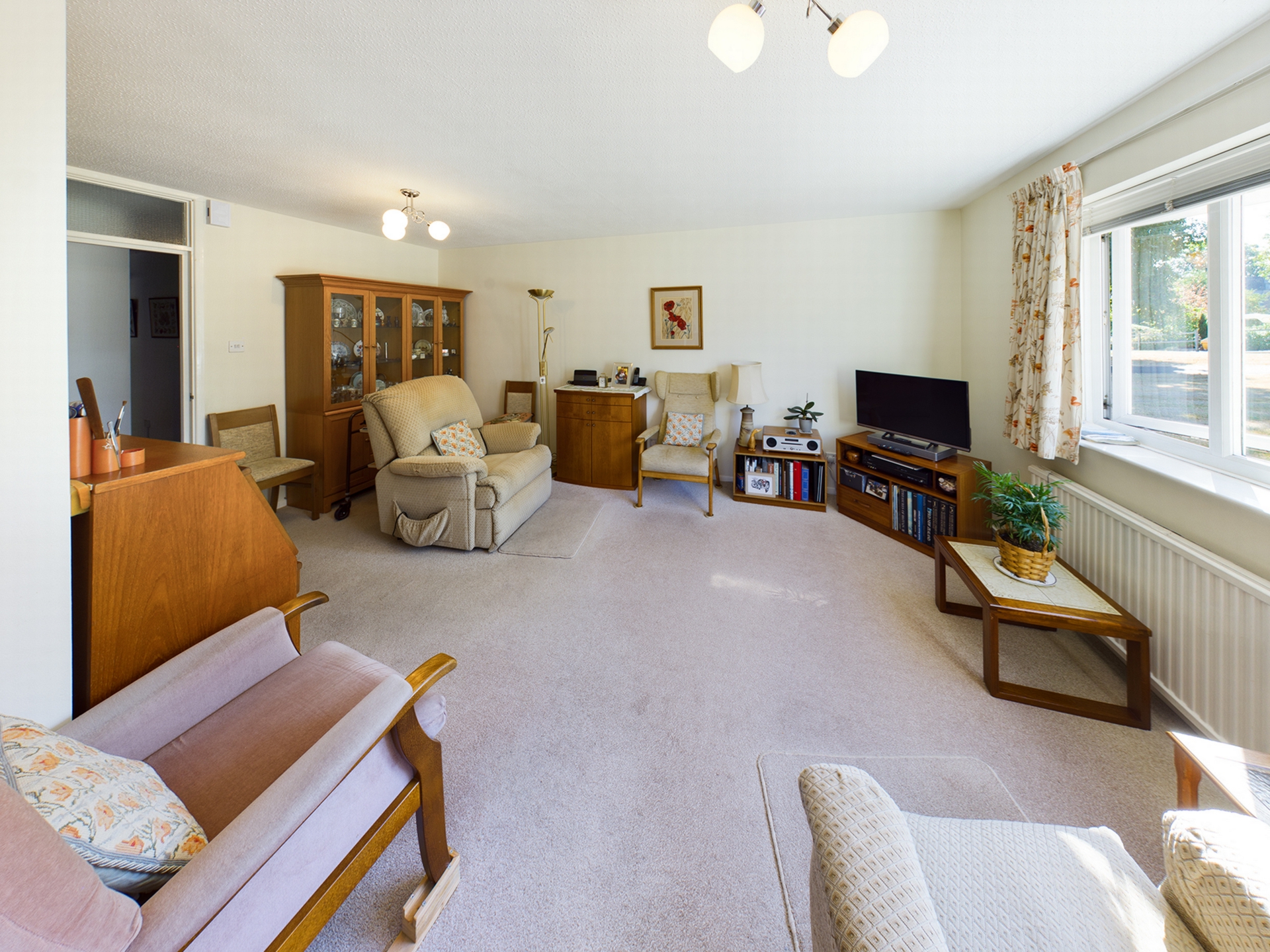 Property For Sale Iona Way, Haywards Heath, RH16 2 Bedroom Flat