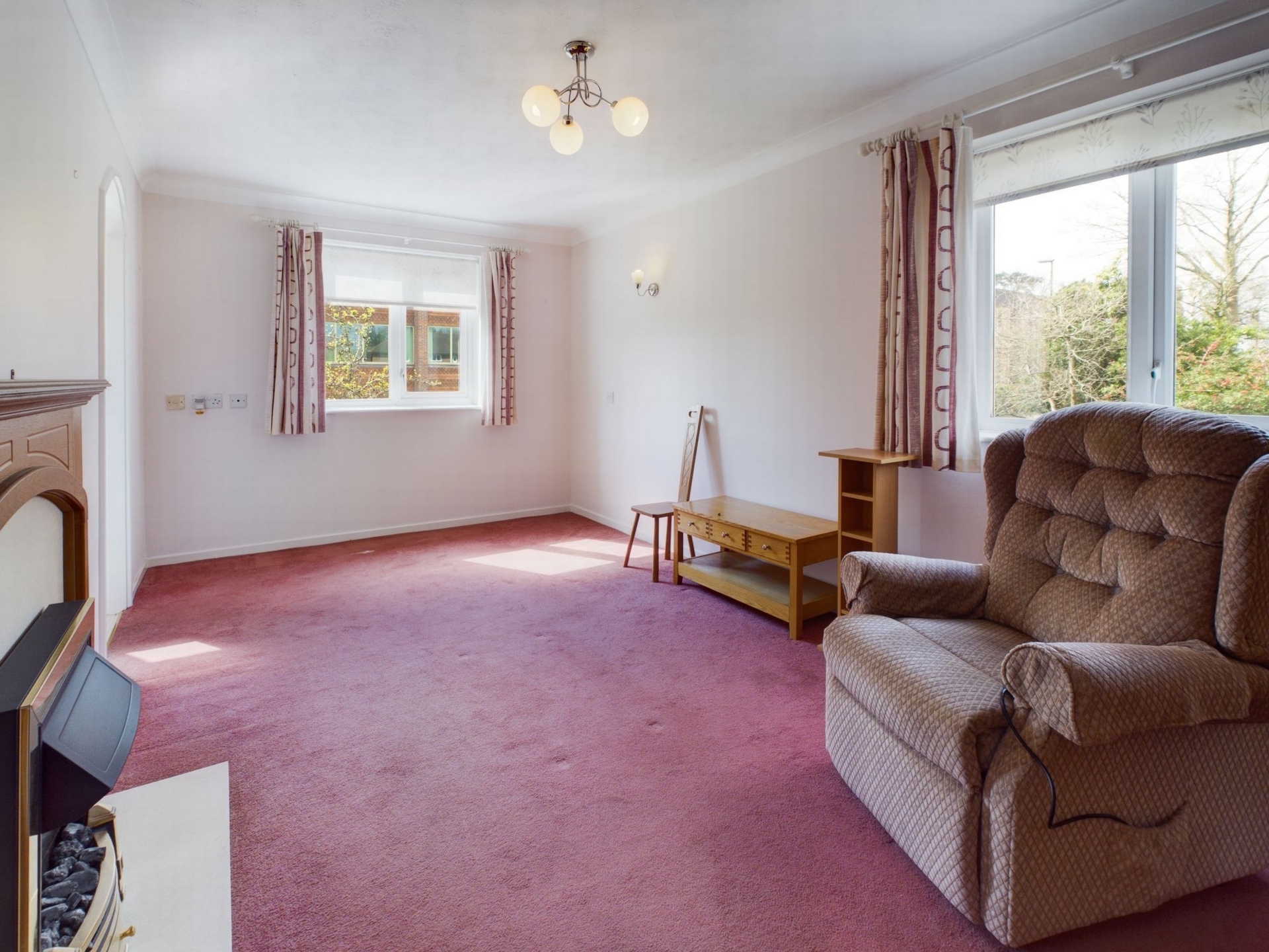 Property For Sale Church Road, Haywards Heath, RH16 1 Bedroom