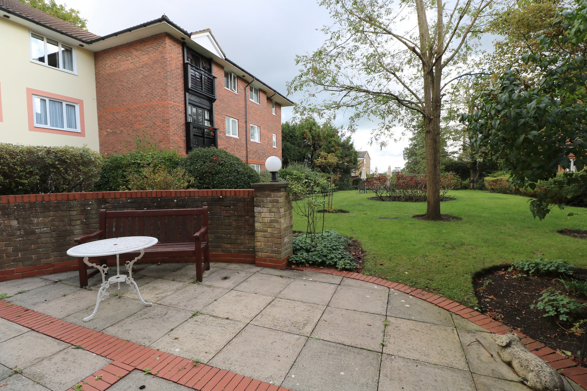 Property For Sale Church Road, Haywards Heath, RH16 2 Bedroom