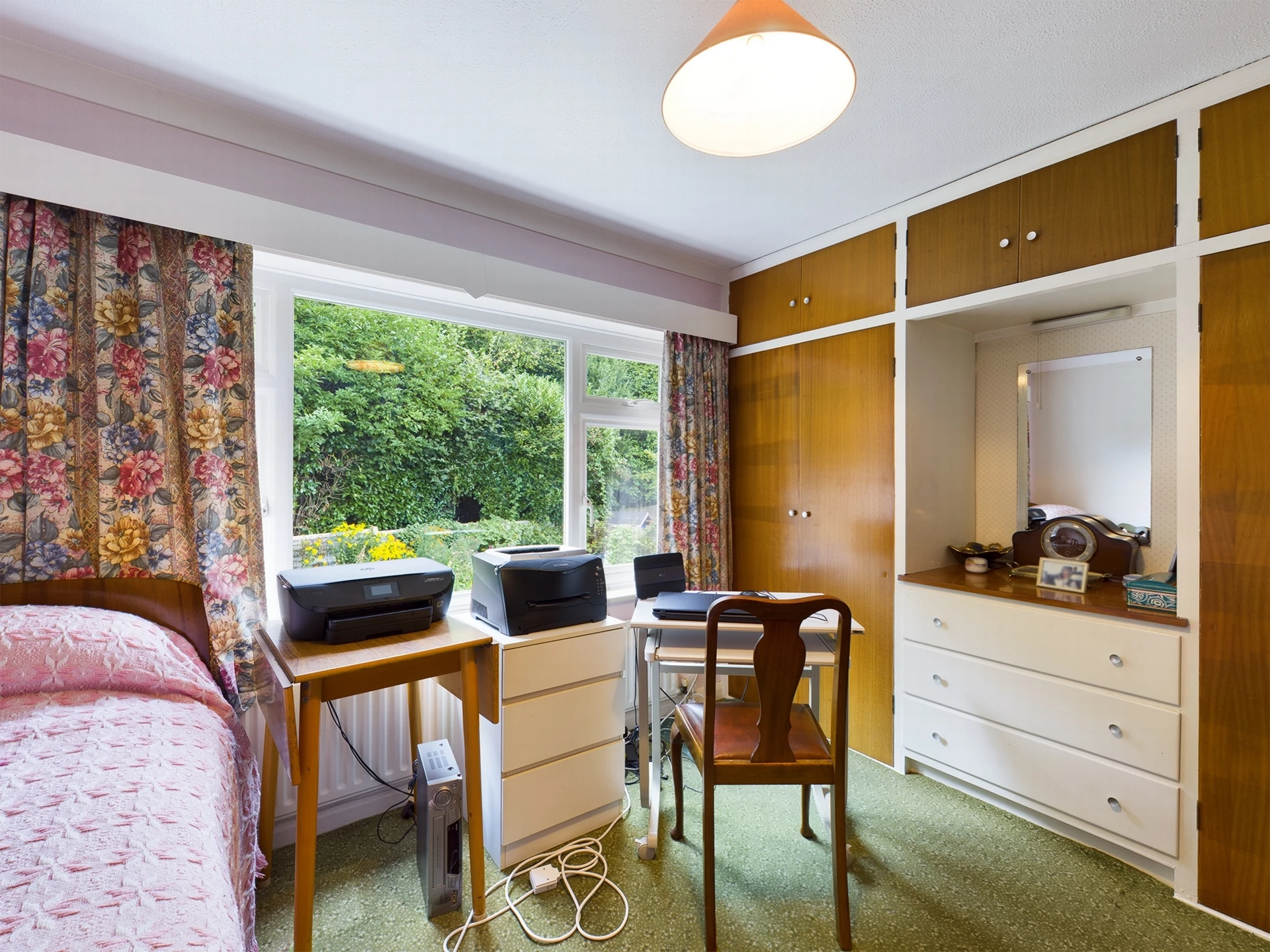 Home Office/Bed