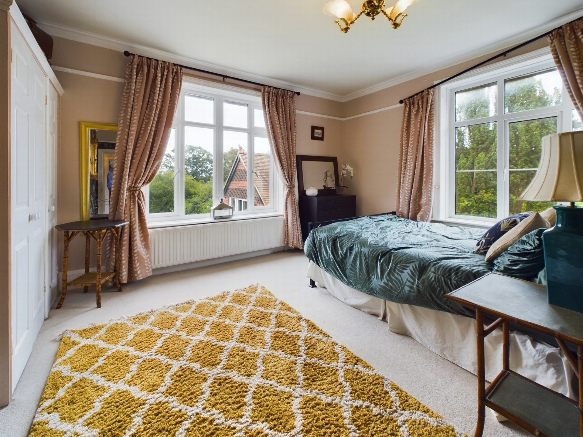 Property For Sale Off Muster Green, Haywards Heath, RH16 9 Bedroom