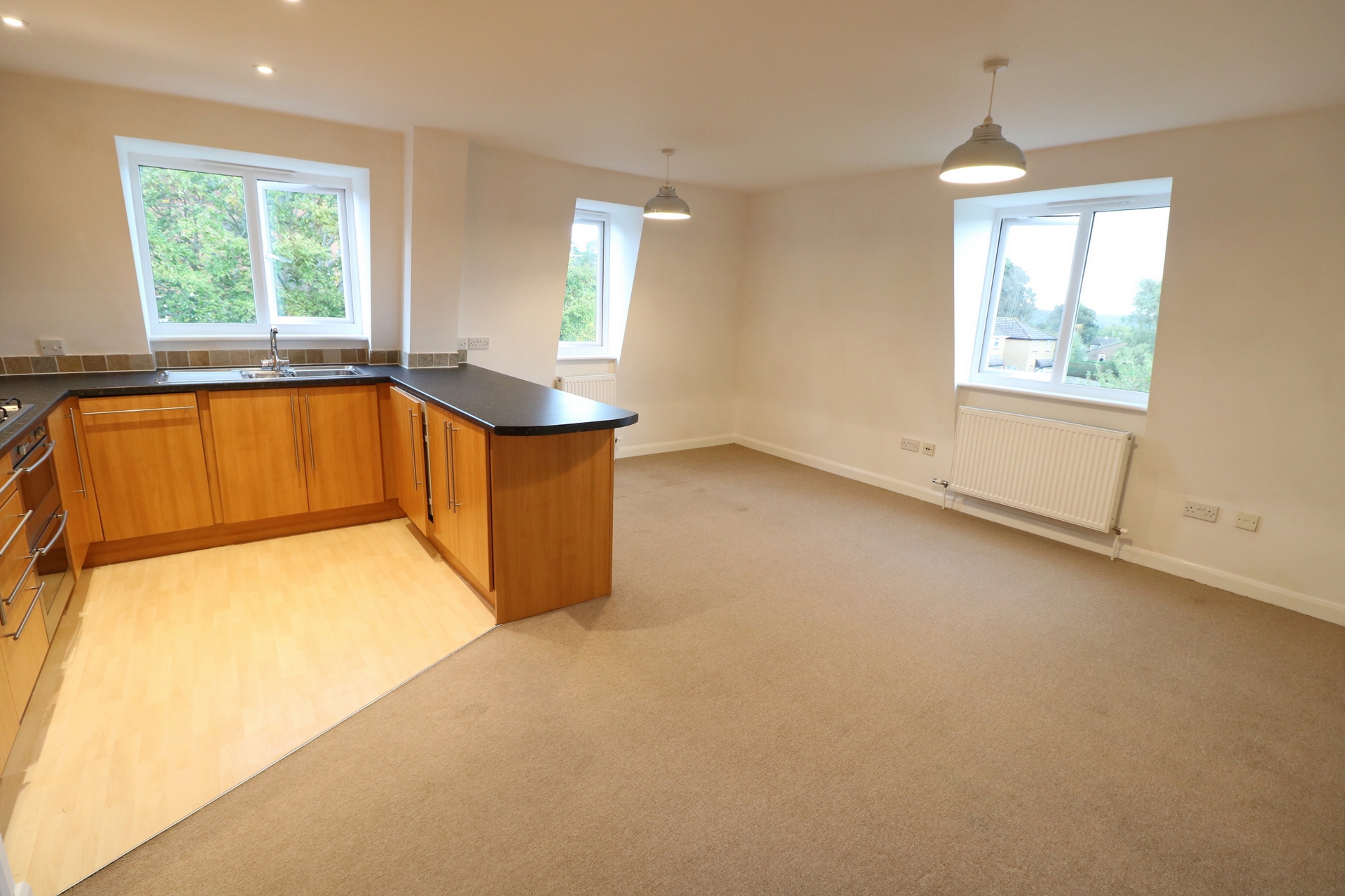 Property For Sale Iona Way, Haywards Heath, RH16 2 Bedroom Flat