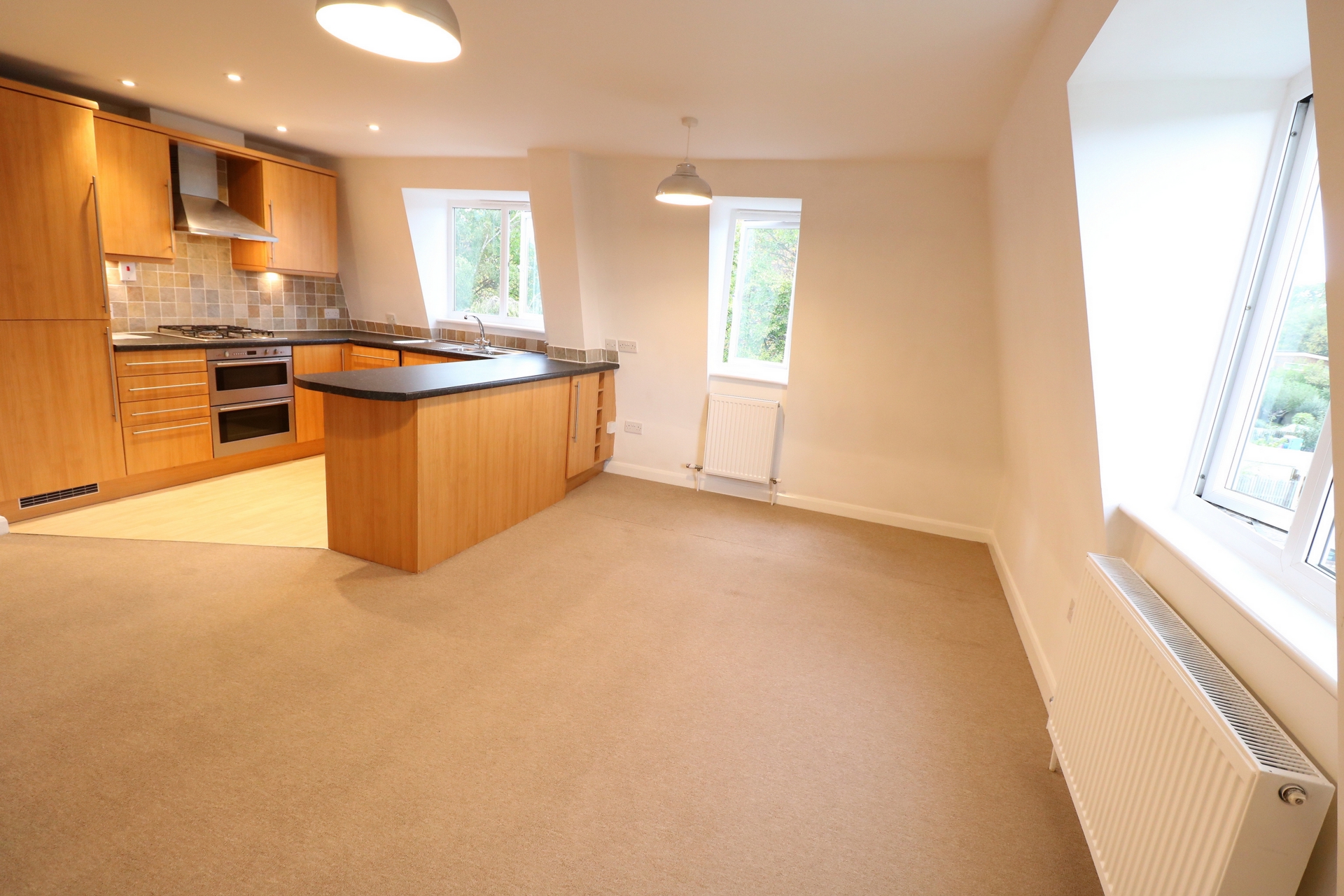 Property For Sale Iona Way, Haywards Heath, RH16 2 Bedroom Flat