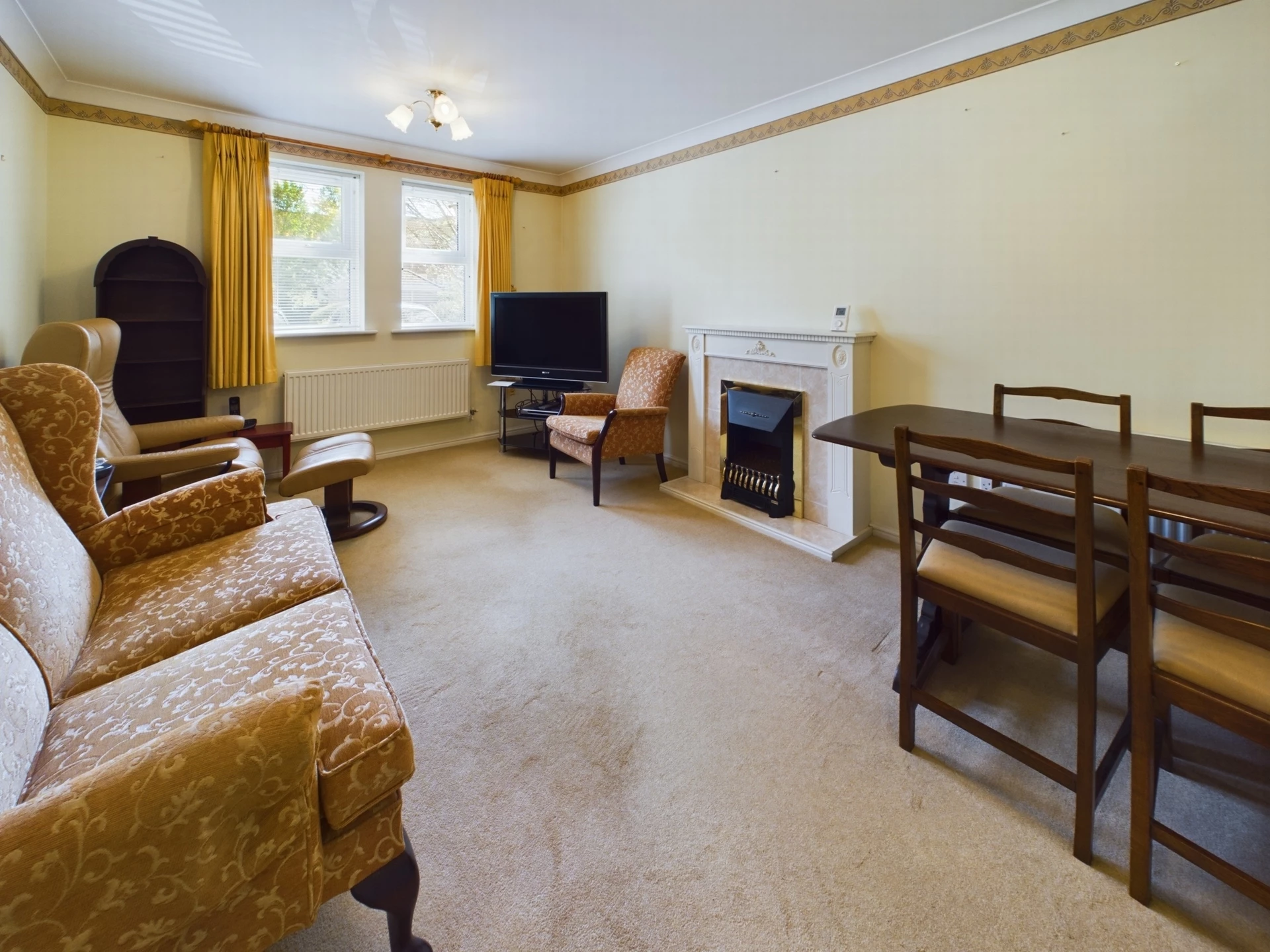 Sitting/Dining Rm