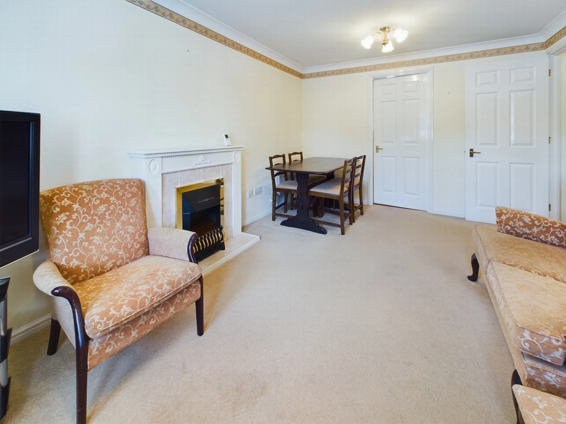 Sitting/Dining Rm