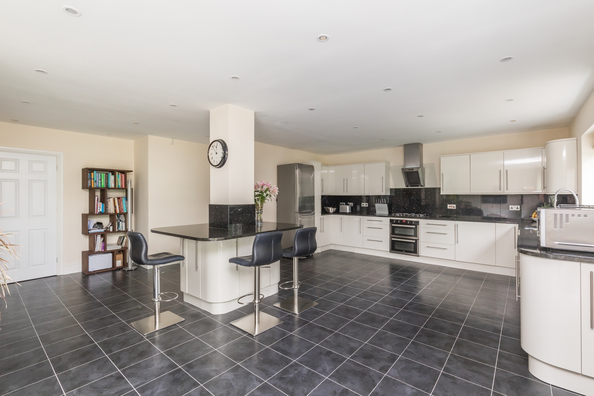 Property For Sale Fairfield Way, Haywards Heath, RH16 5 Bedroom House