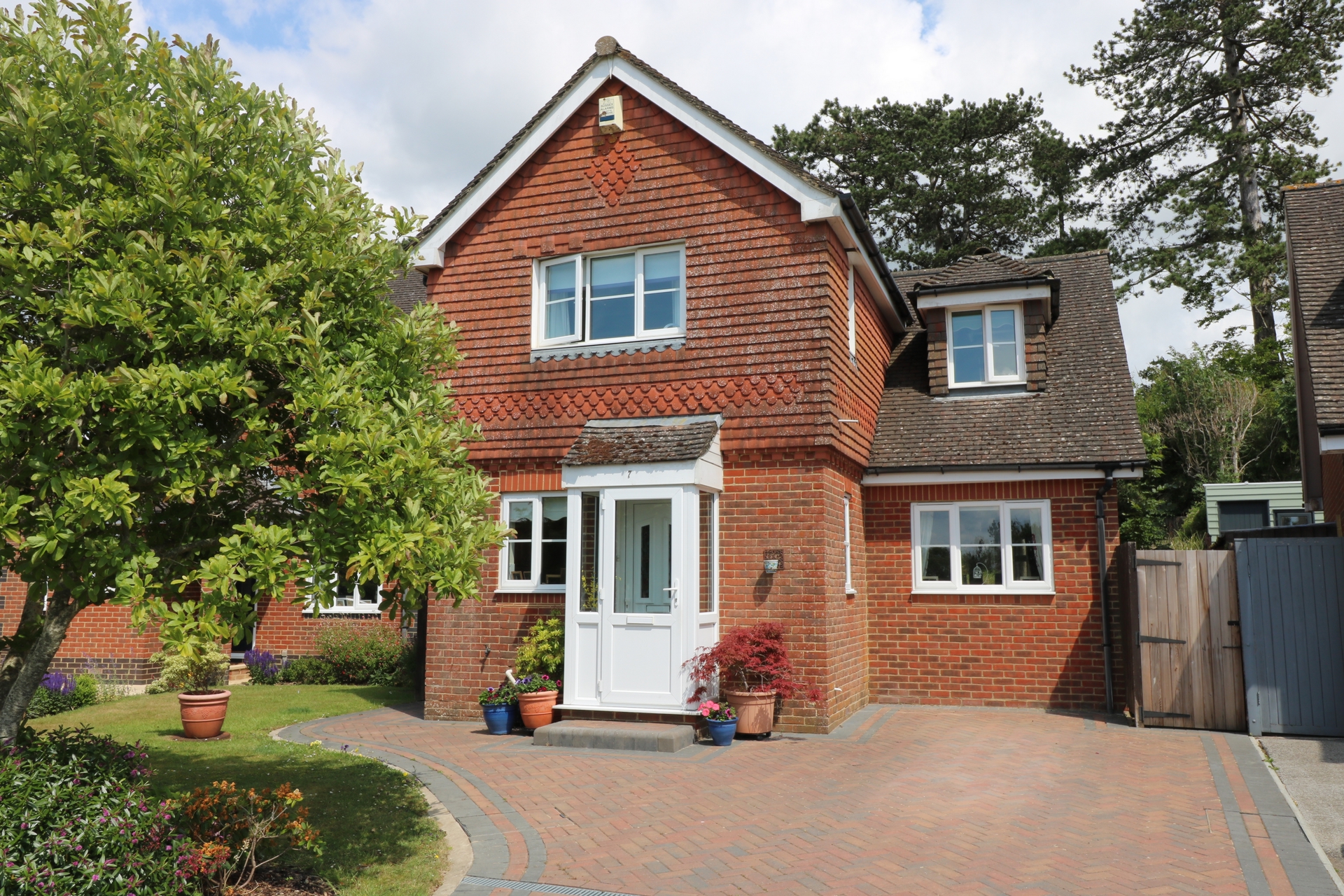 Property For Sale Burrell Green, Cuckfield, RH17 3 Bedroom House