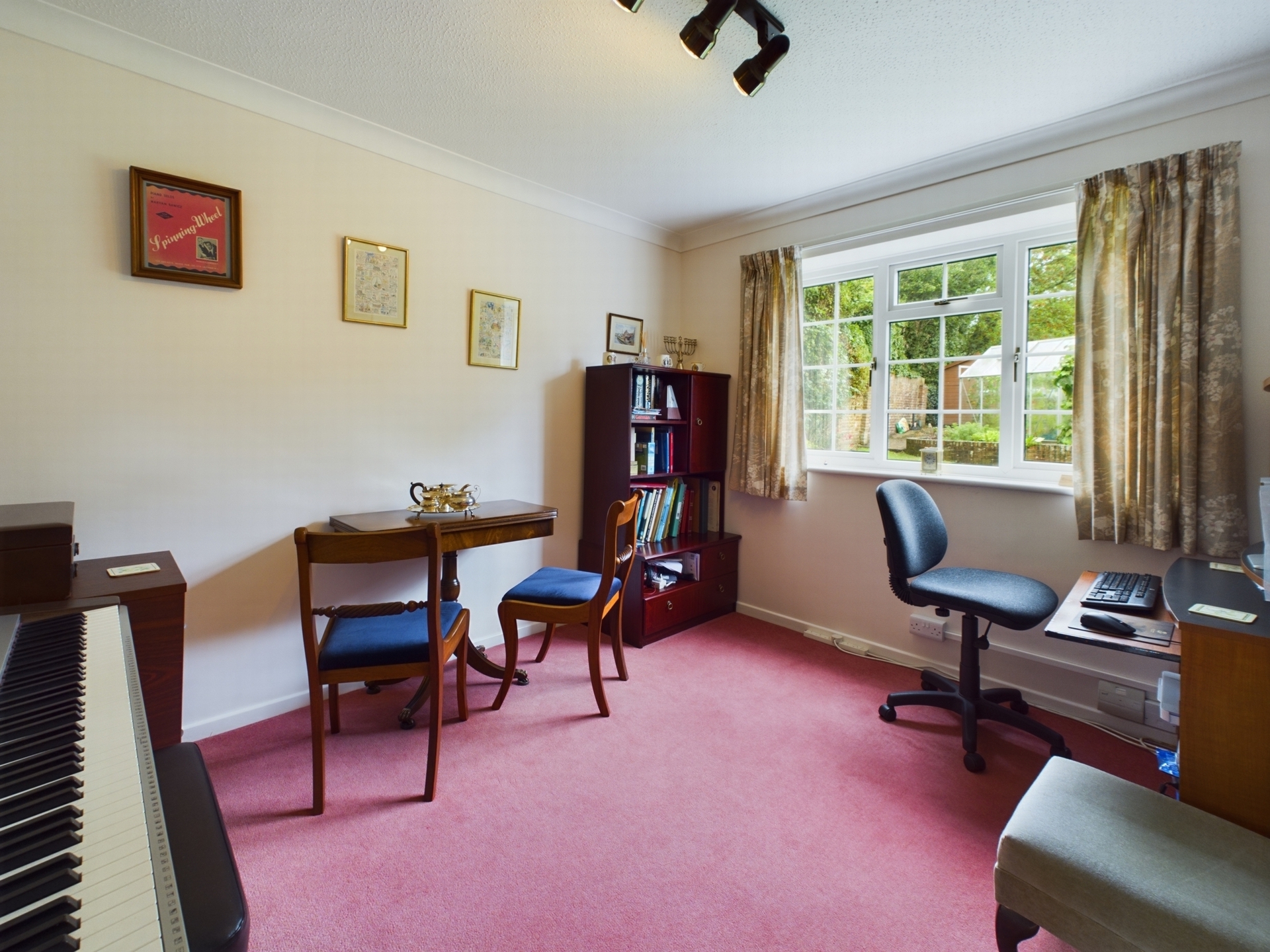 Property For Sale Hurstwood Lane, Haywards Heath, RH17 5 Bedroom