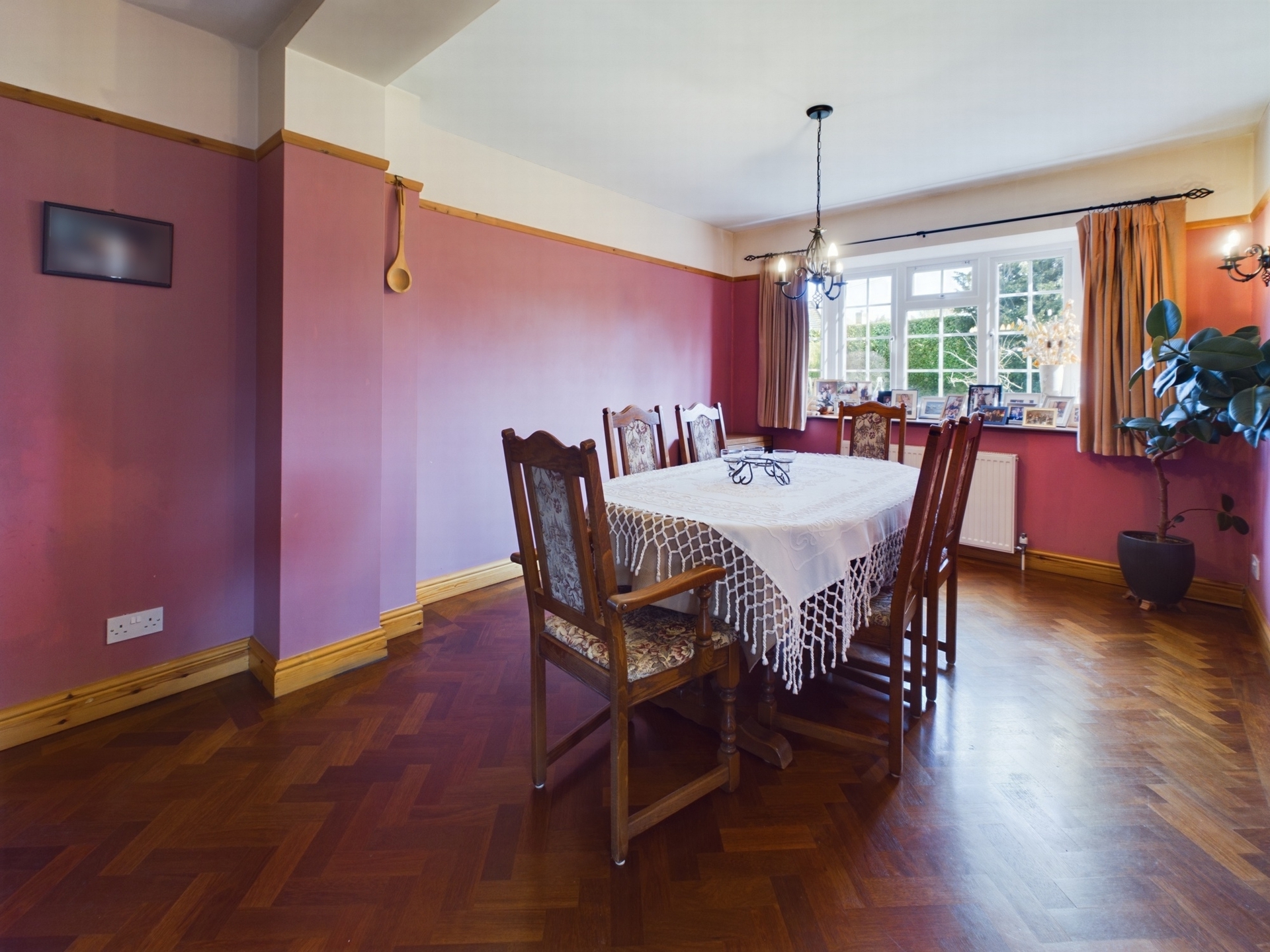 Property For Sale Fairfield Way, Haywards Heath, RH16 3 Bedroom House