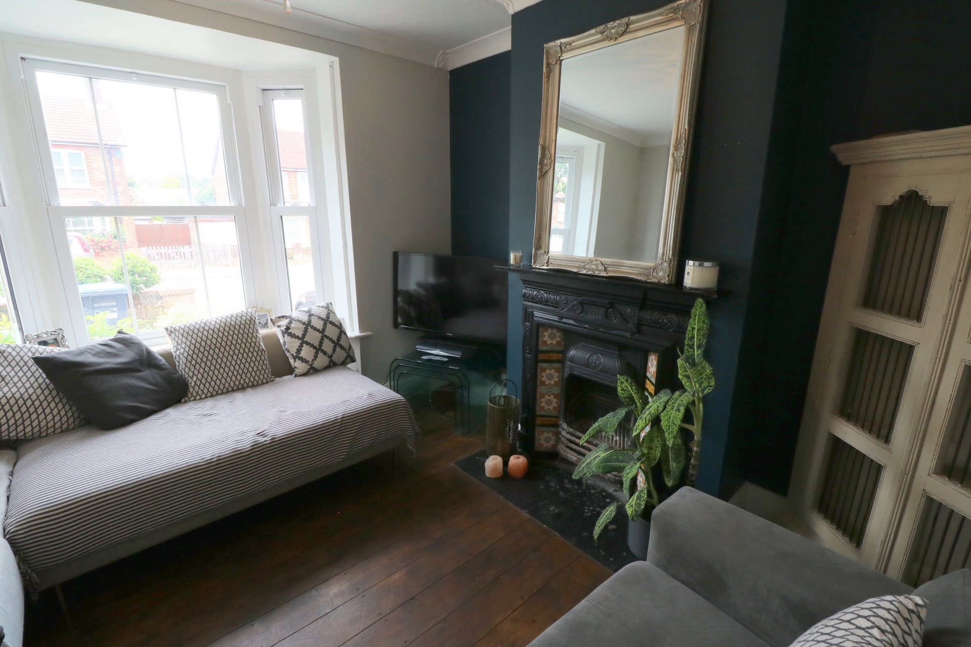 Property For Sale Western Road, Haywards Heath, RH16 3 Bedroom House