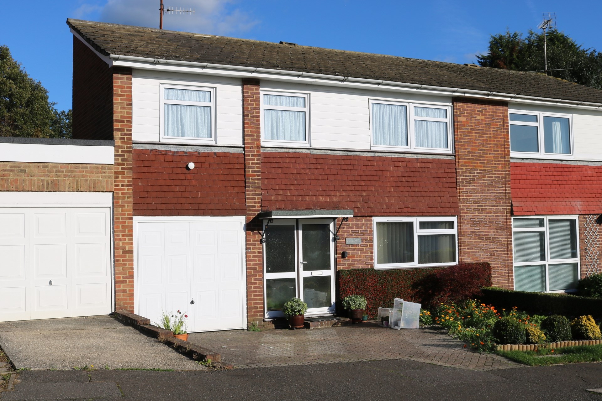 Property For Sale Barnmead, Haywards Heath, RH16 3 Bedroom House Semi
