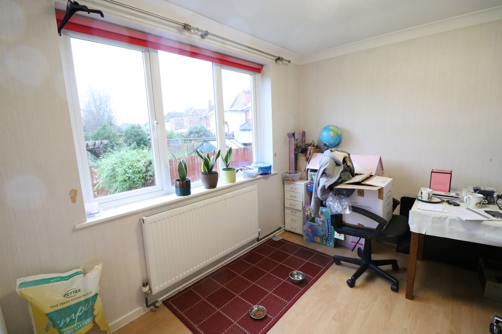 Property For Sale Penland Road, Haywards Heath, RH16 3 Bedroom House