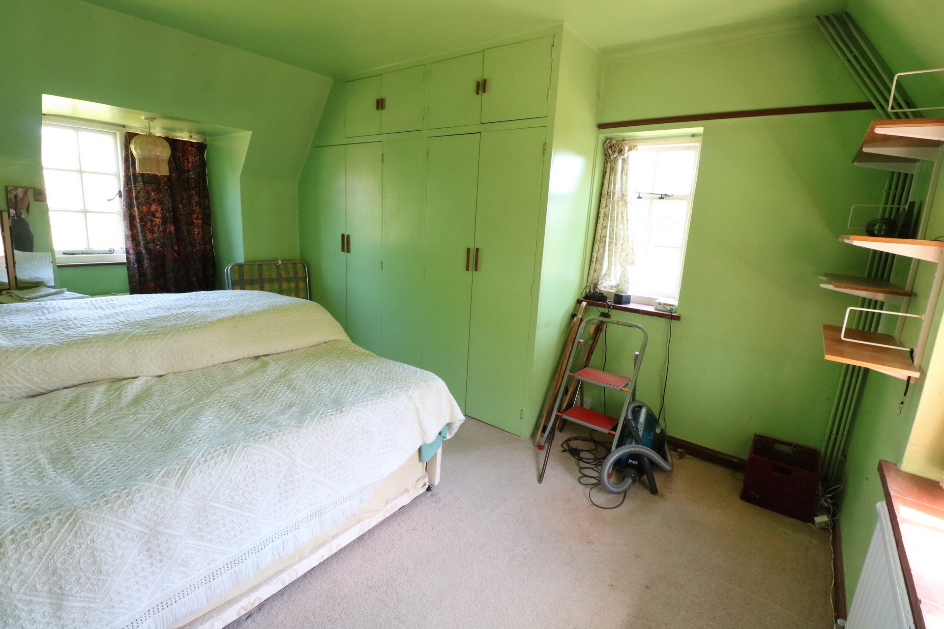 Property For Sale Greenways, Haywards Heath, RH16 3 Bedroom House