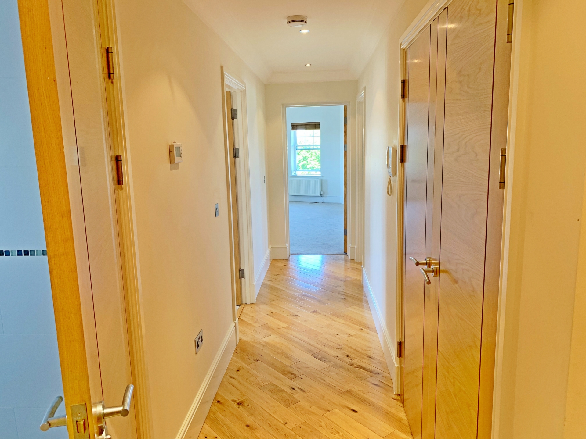 Property For Sale Sussex Road, Haywards Heath, RH16 2 Bedroom Flat