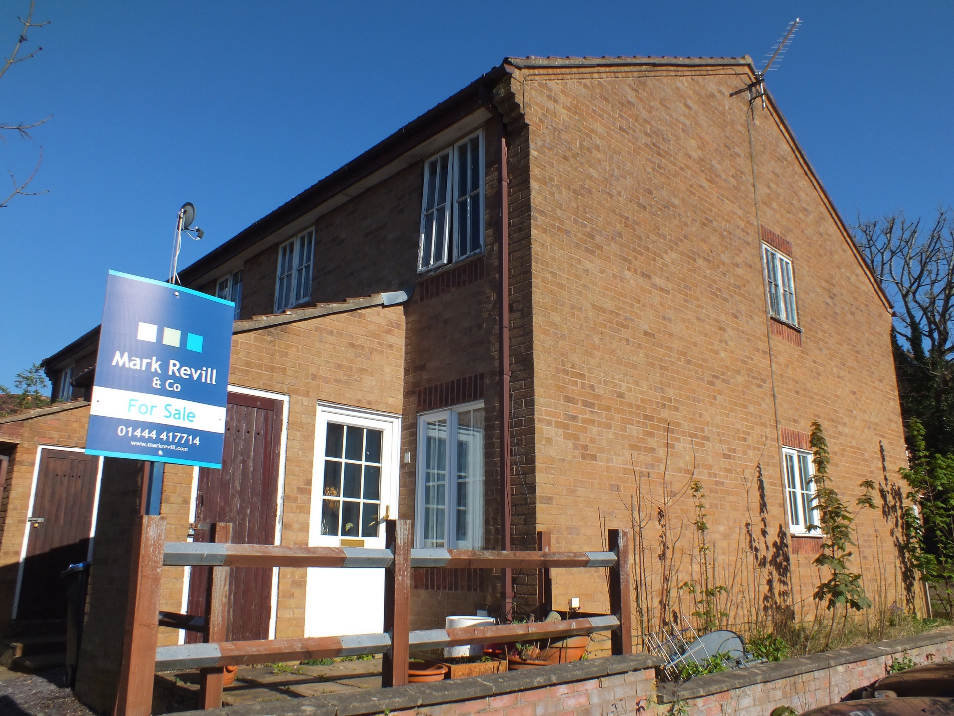 Property For Sale Colwell Gardens, Haywards Heath, RH16 1 Bedroom