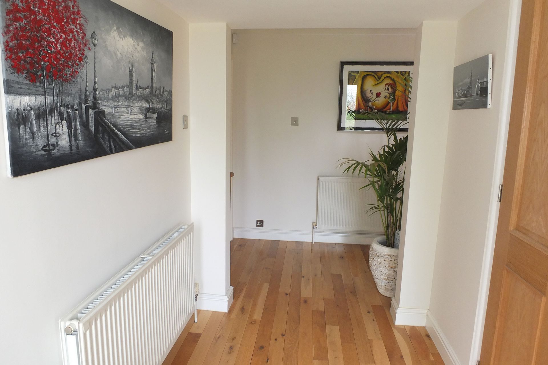 Property For Sale Lucastes Avenue, Haywards Heath, RH16 4 Bedroom