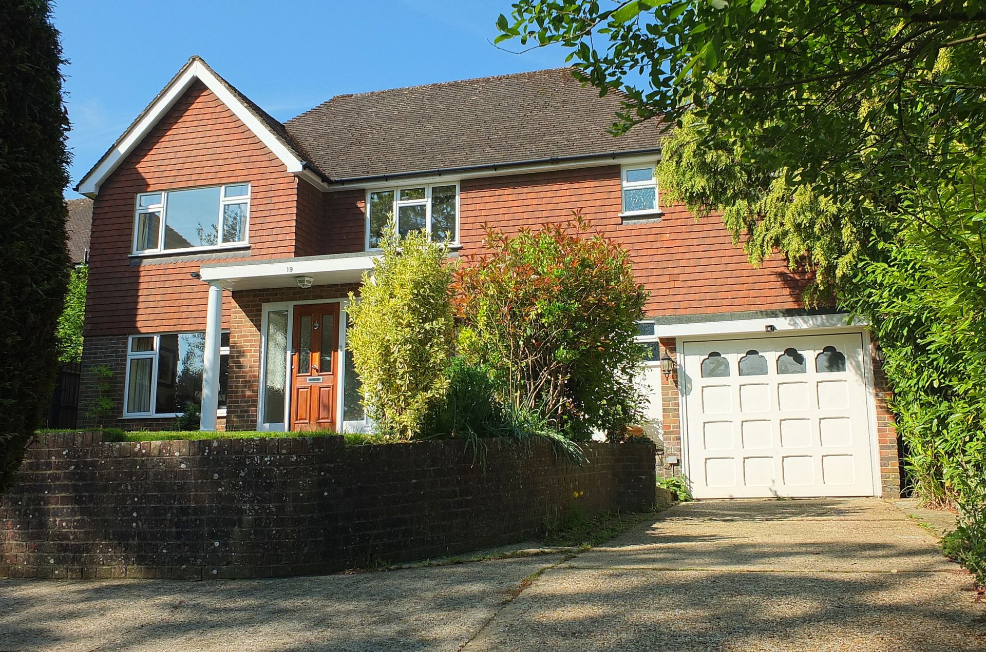Property For Sale Lucastes Avenue, Haywards Heath, RH16 4 Bedroom