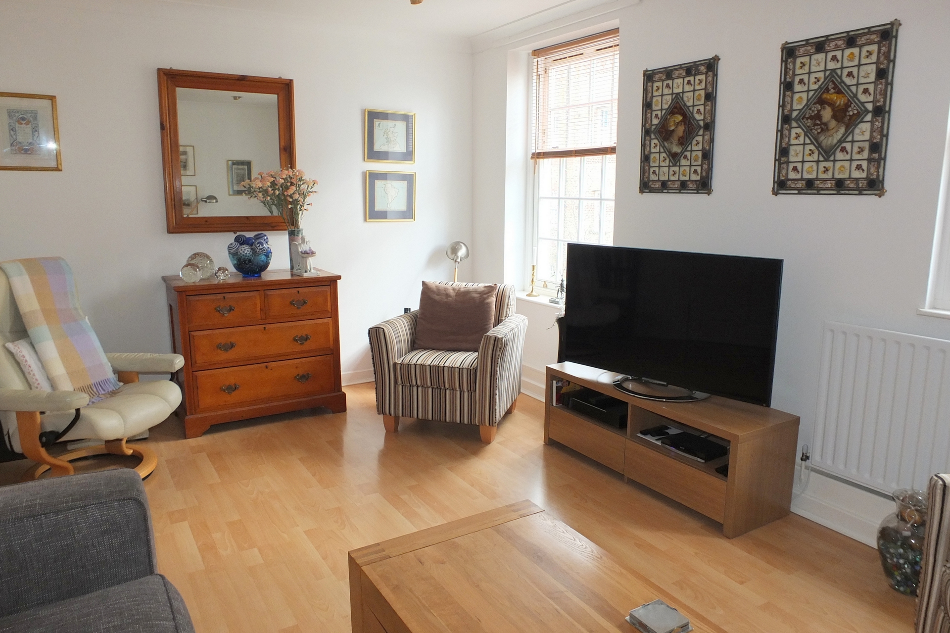 Property For Sale Southdowns Park, Haywards Heath, RH16 3 Bedroom