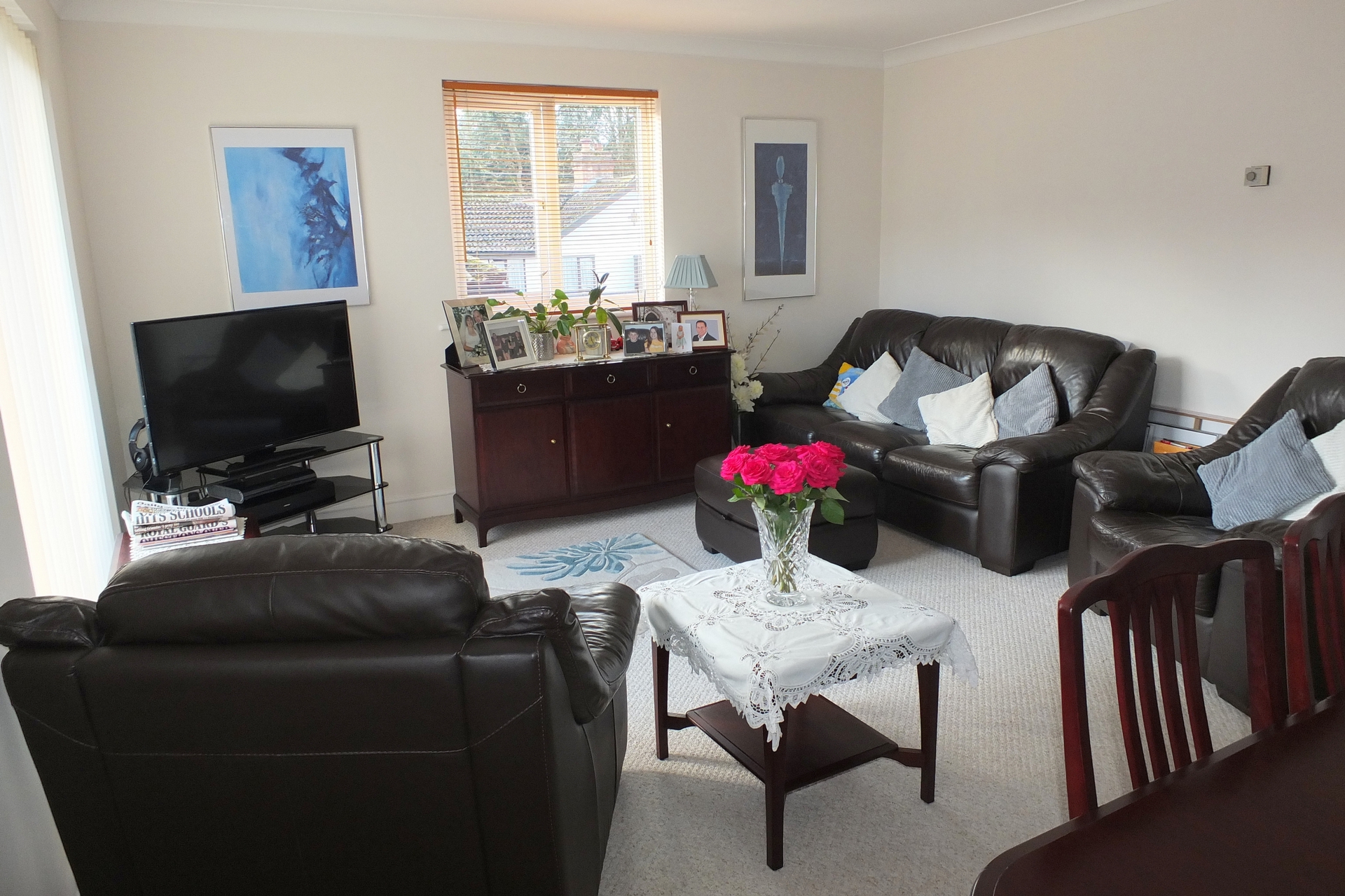Property For Sale Great Heathmead, Haywards Heath, RH16 2 Bedroom