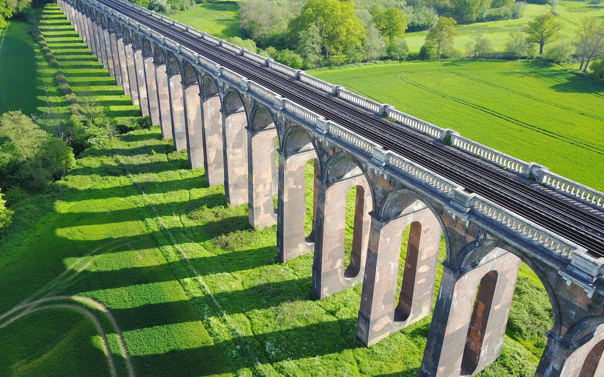 Complimentary<br />360 degree Virtual Tour<br />Offered to all of our Clients