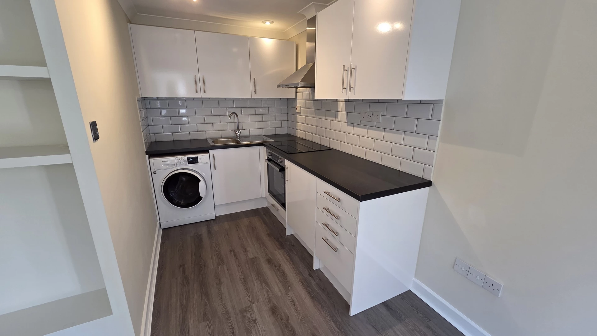 Property photo: Mitcham, Surrey, CR4