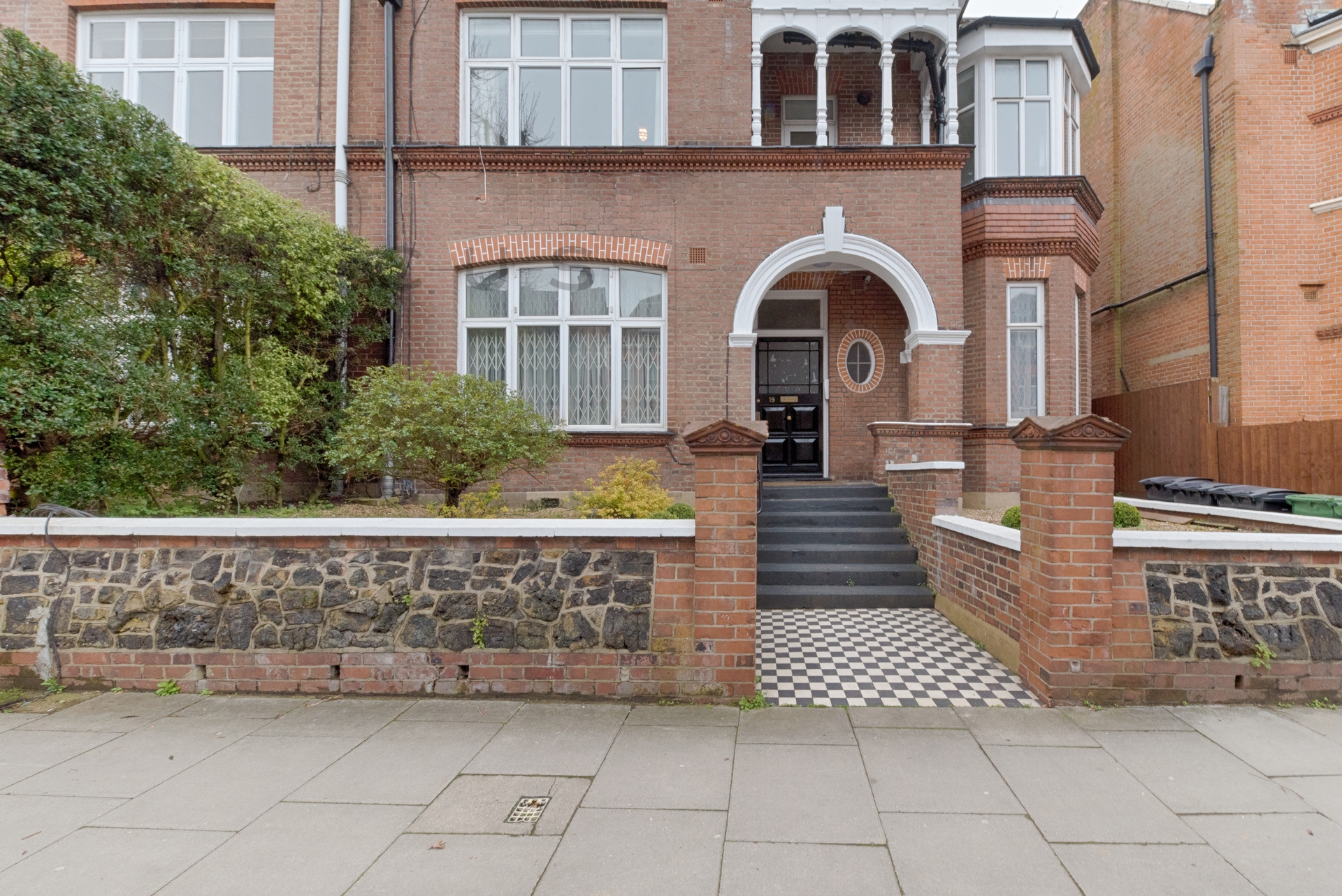 Photo 25