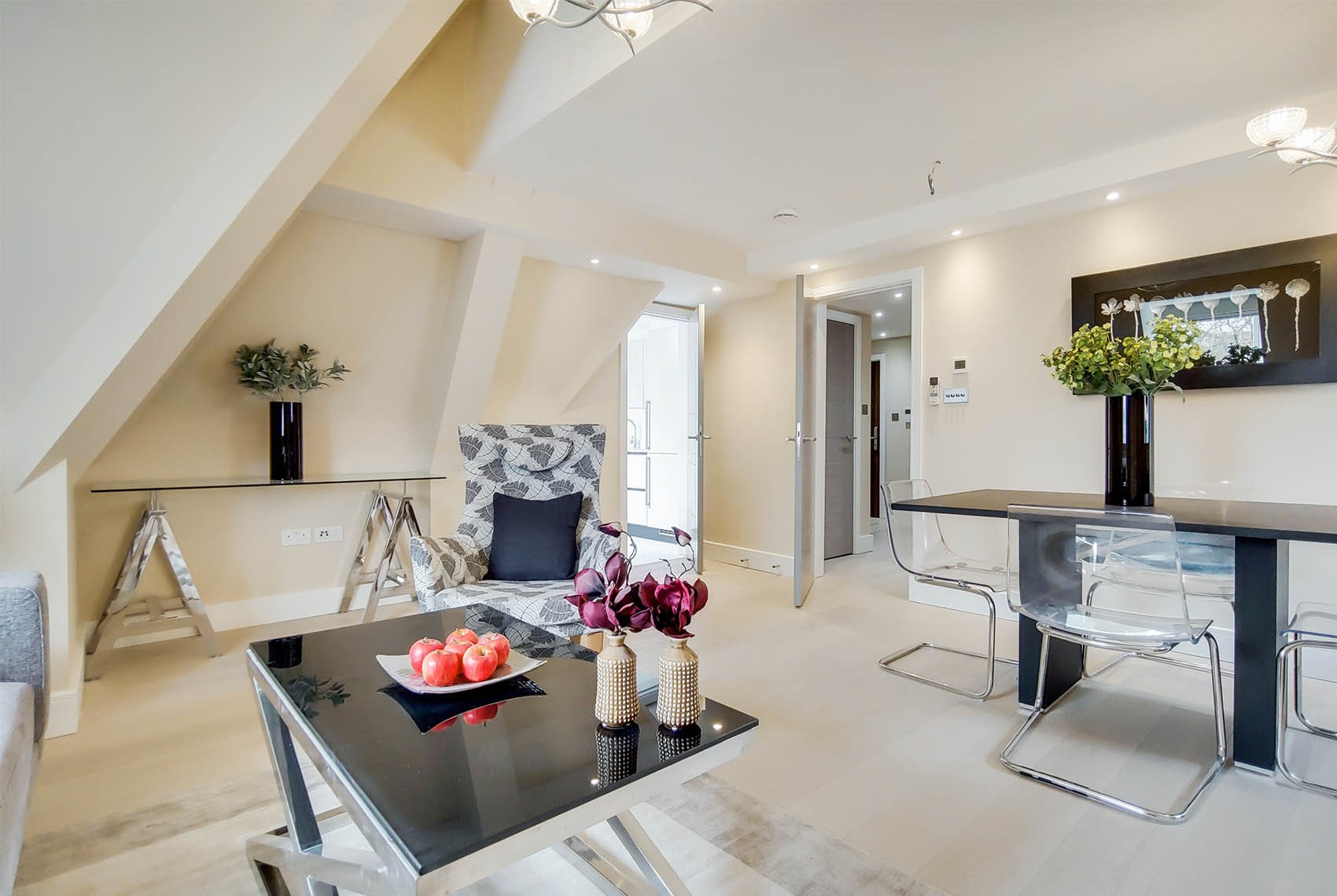 Similar Property: Apartment in Hampstead