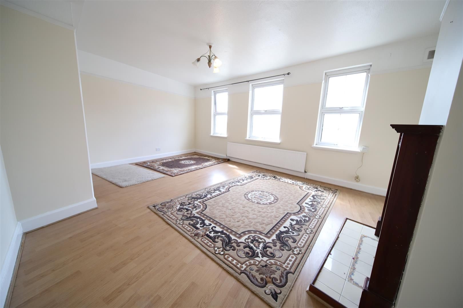 Property To Rent Onslow Parade Hampden Square, Southgate, N14 3 Bedroom Flat through Abacus