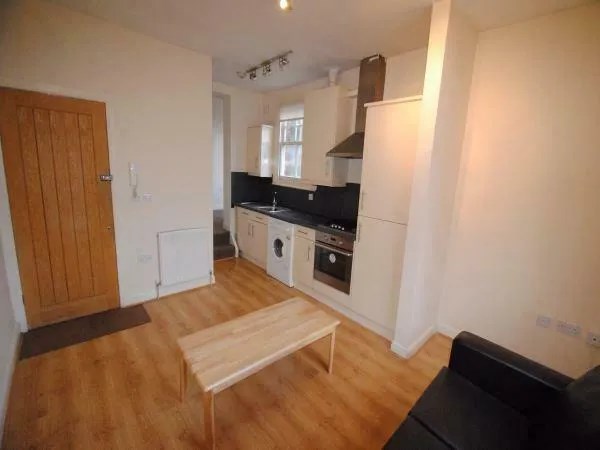 Similar Property: Apartment in New Southgate