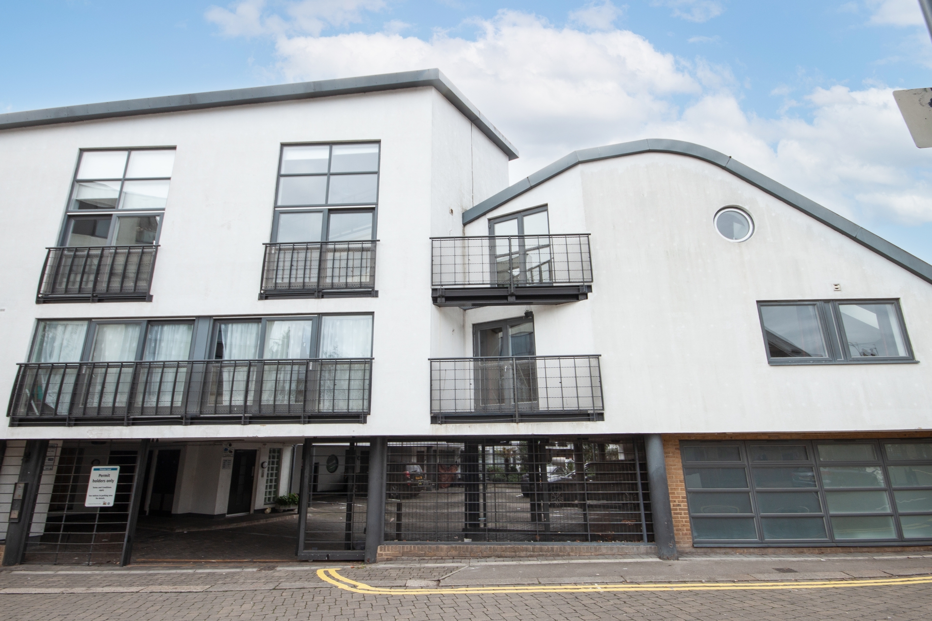 Property For Sale Wellington Road, Kensal Rise, NW10 4 Bedroom Flat