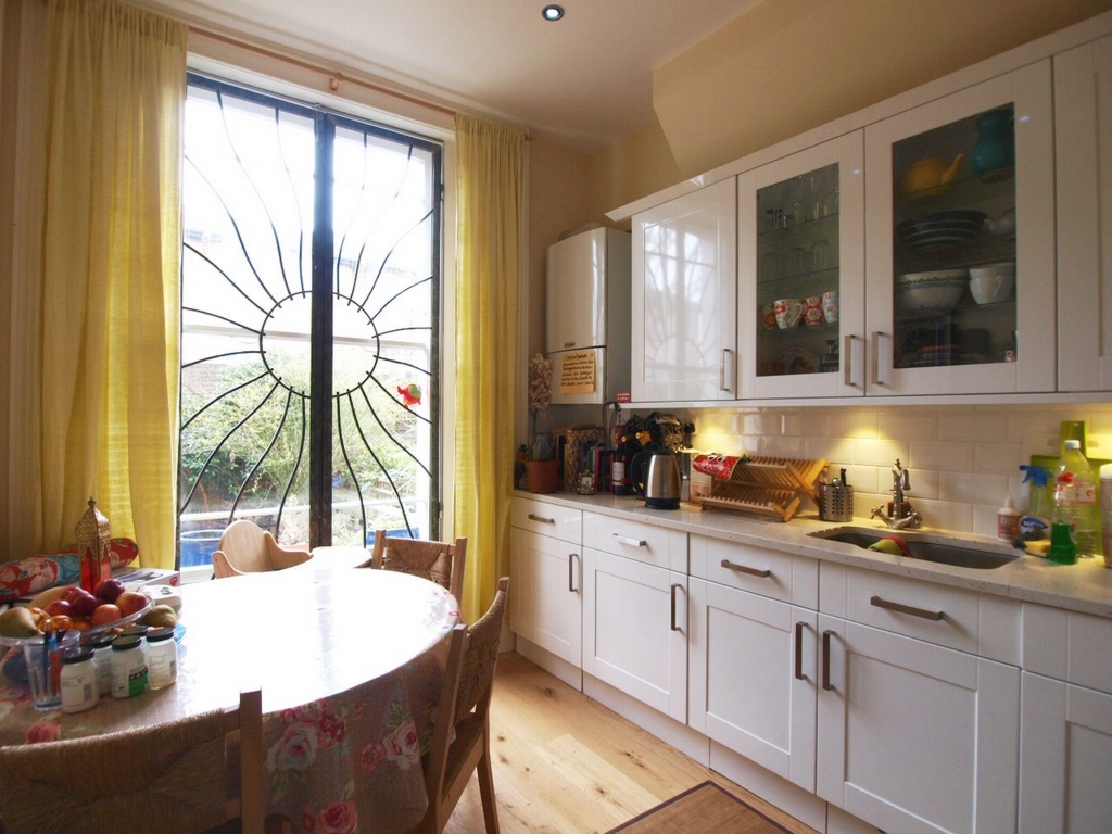 Kingsdown Road Islington London N19