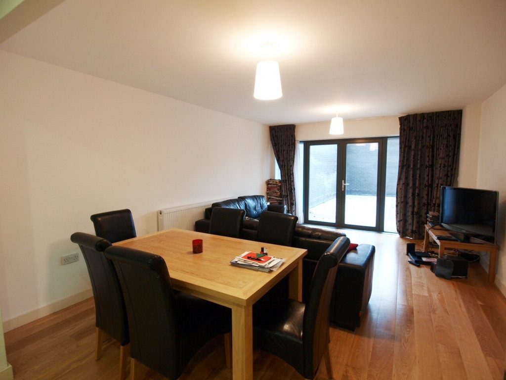 Seven Sisters Road Finsbury Park London N4
