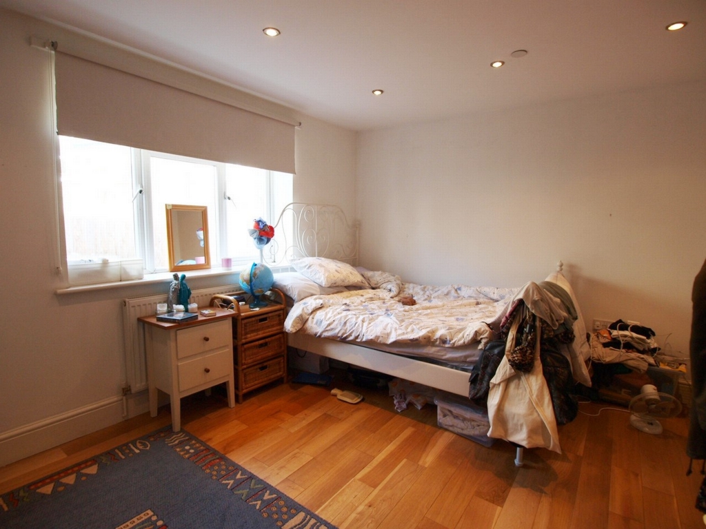 Photo 4