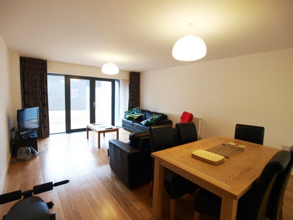Seven Sisters Road Finsbury Park London N4