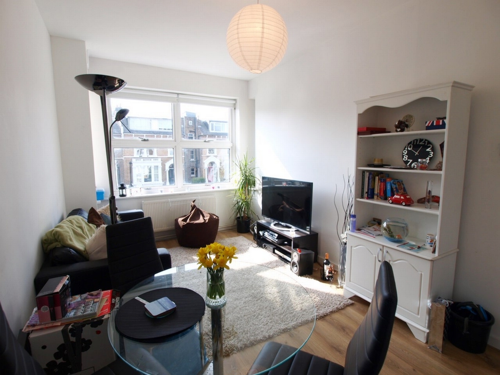 Queens Drive Finsbury Park London N4