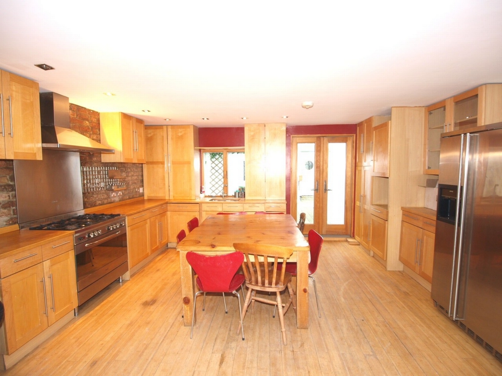 Hanley Road Finsbury Park London N4