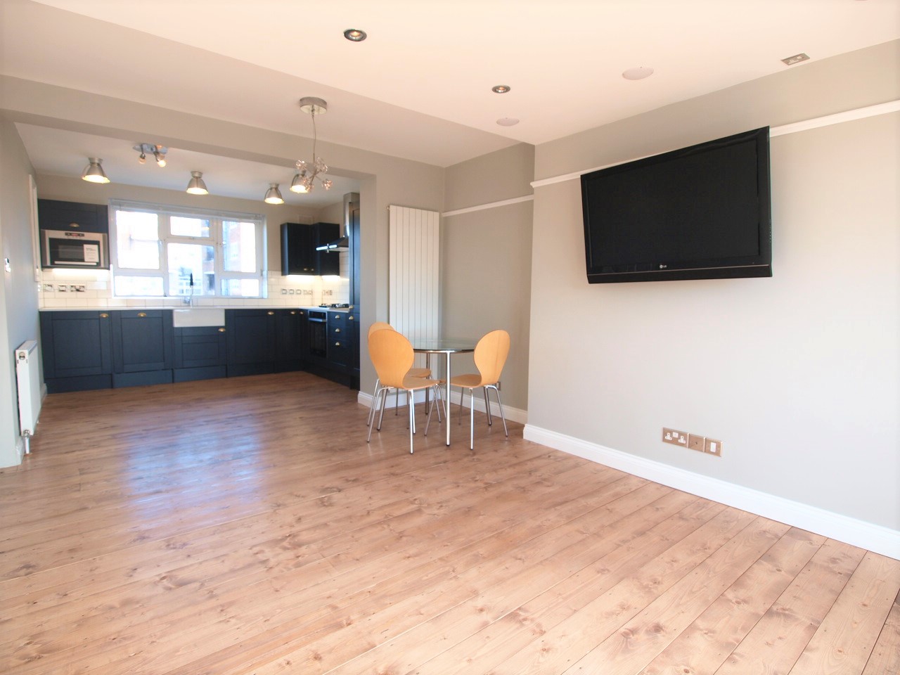 Queens Drive Finsbury Park London N4