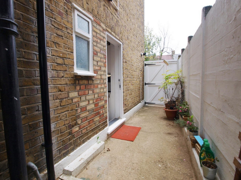 Photo 11