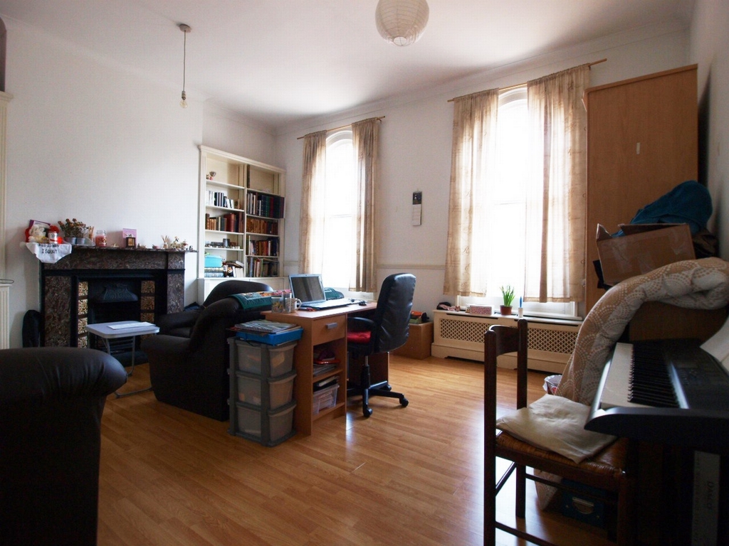 Photo 6