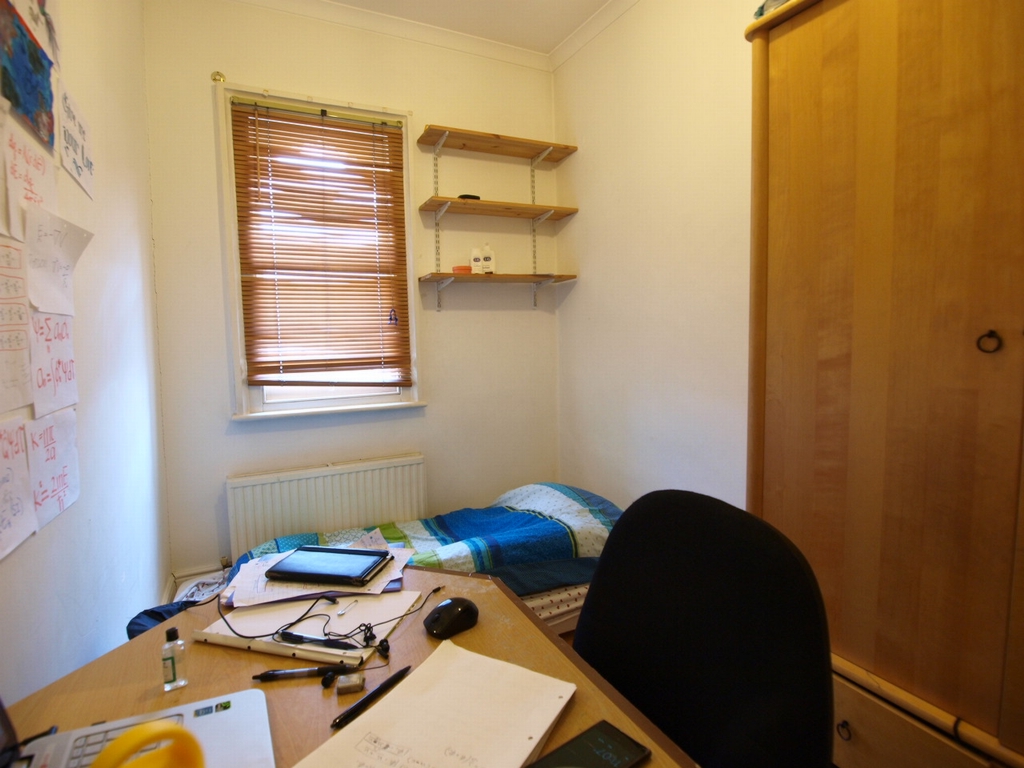 Photo 4