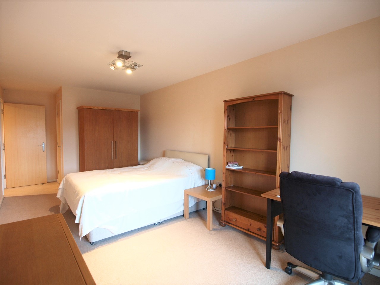 Photo 6