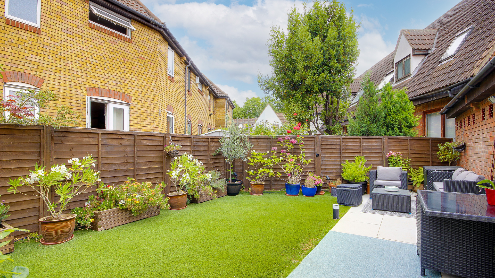 Property For Sale Howland Way, Rotherhithe, SE16 2 Bedroom Semi