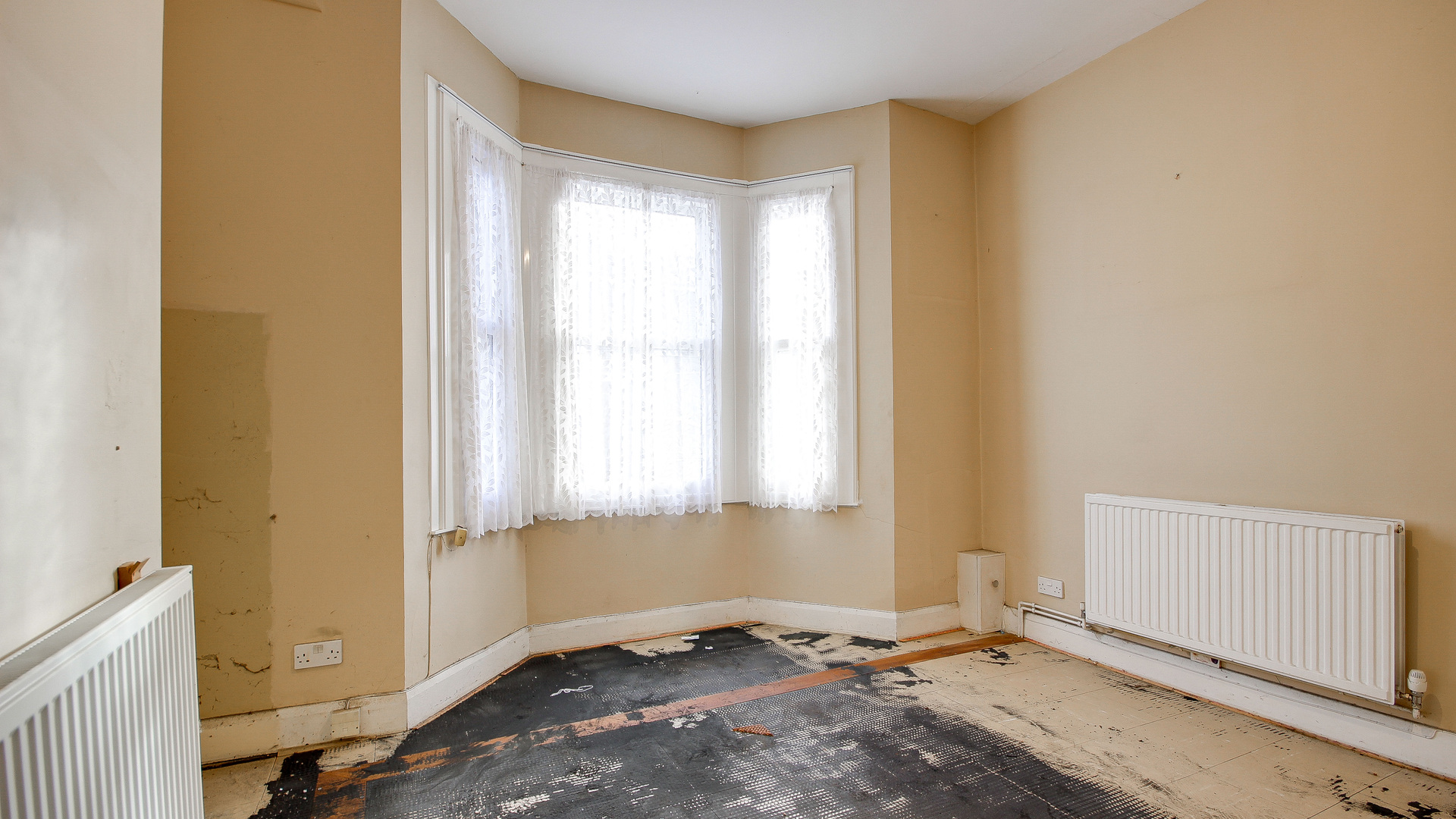 Property For Sale St. Donatts Road, New Cross, SE14 1 Bedroom Flat Alex Neil 003481/1