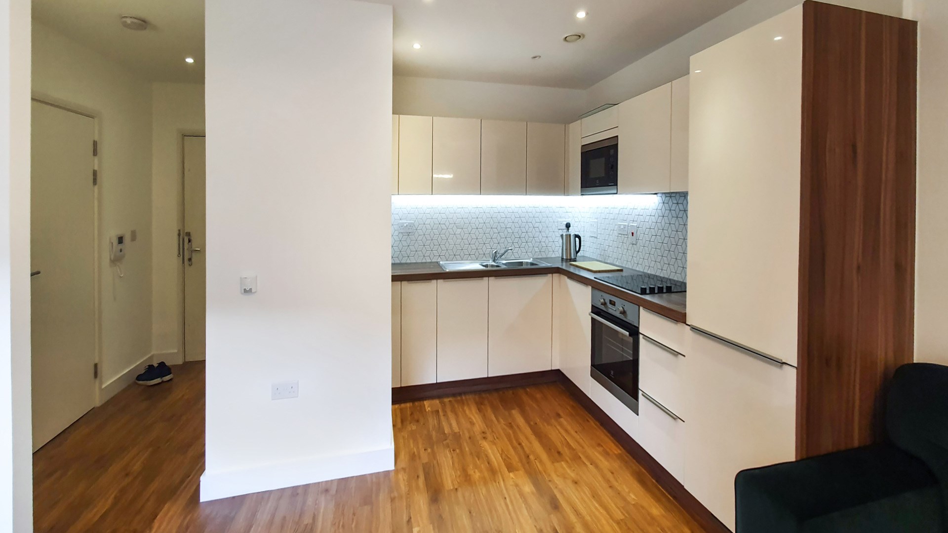Property For Sale Copenhagen Court, Yeoman Street, Deptford, SE8 Studio Alex Neil 003660/1