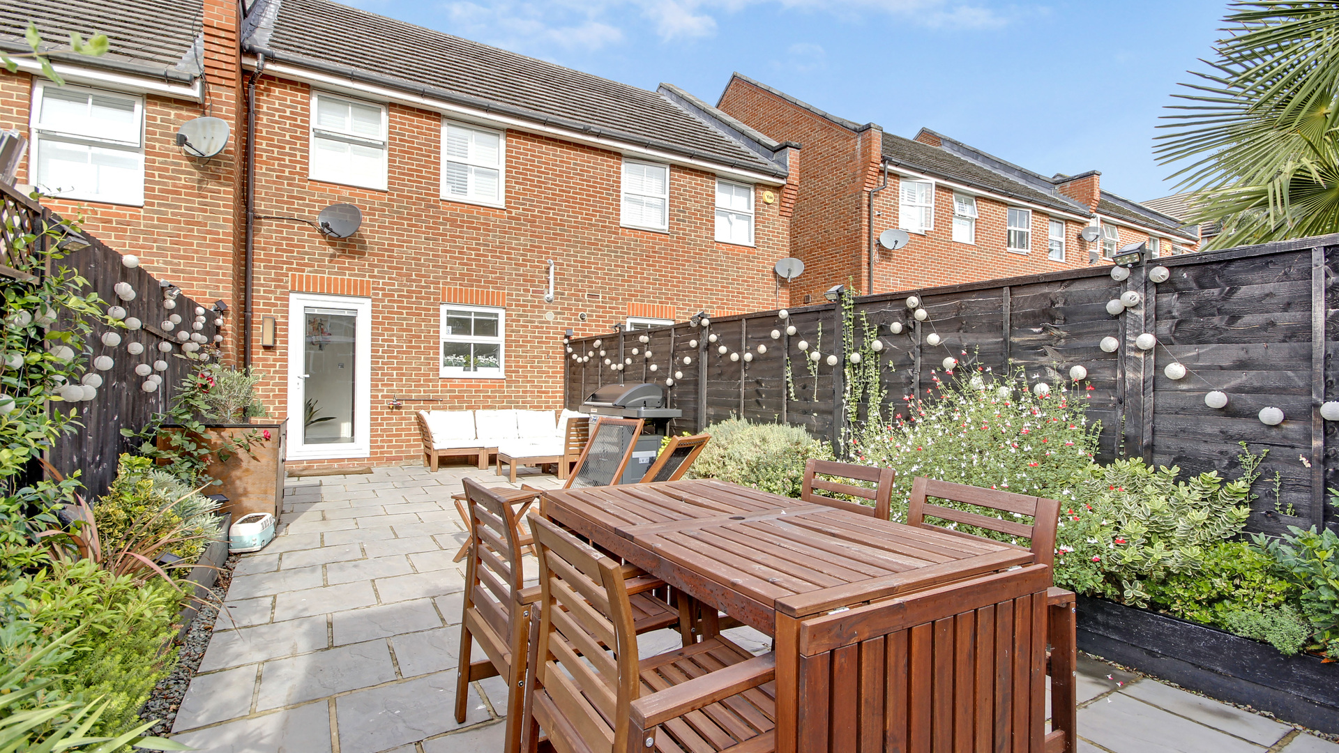 Property For Sale Barlow Drive, Shooters Hill, SE18 2 Bedroom