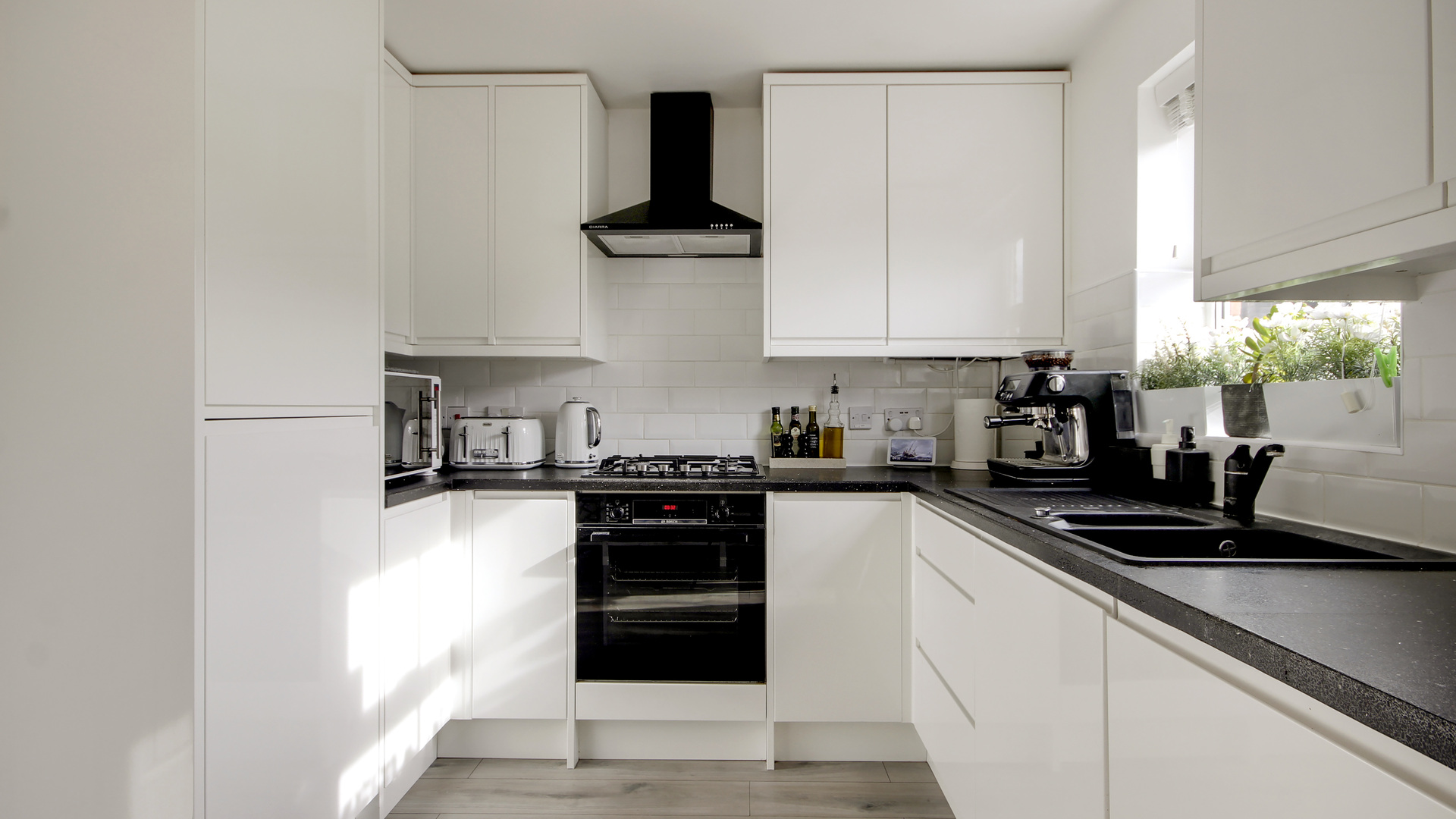 Property For Sale Barlow Drive, Shooters Hill, SE18 2 Bedroom