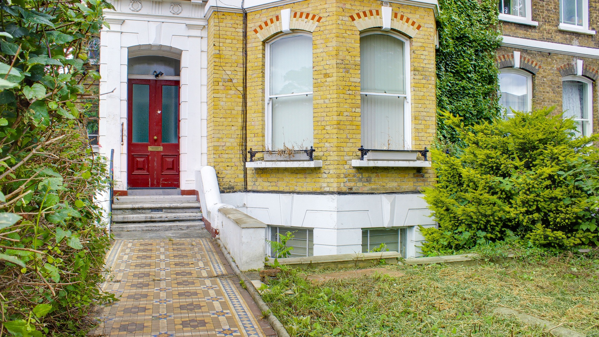 Property For Sale Lewisham Way, Brockley, SE4 7 Bedroom End of