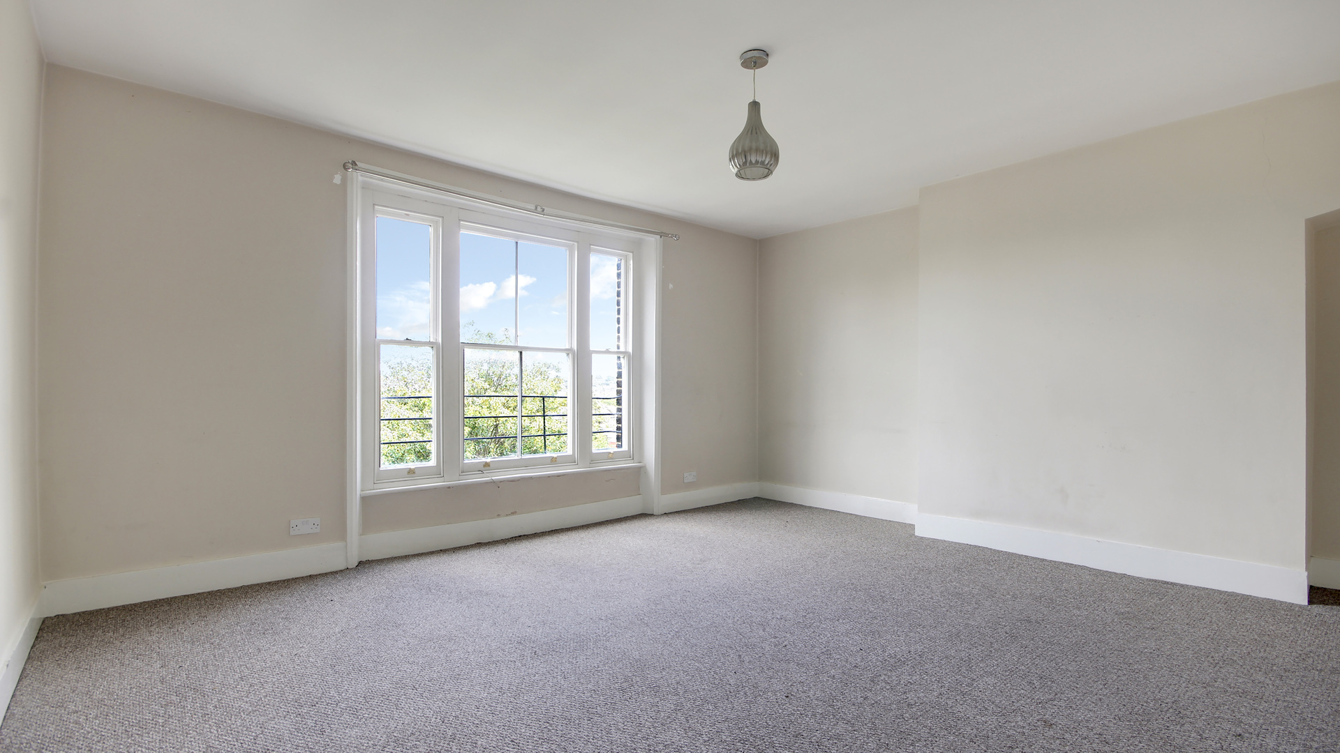 Property For Sale Lewisham Way, Brockley, SE4 7 Bedroom End of